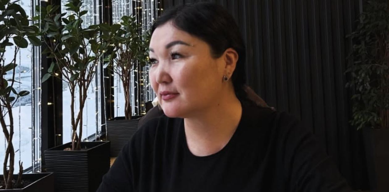 "Жамандамаймын деп қойып жамандайды, киносын айтса жадырай кетеді, әртіс": Гүлбану Әниятқызы Мөлдір Мұқанның сұхбаты туралы