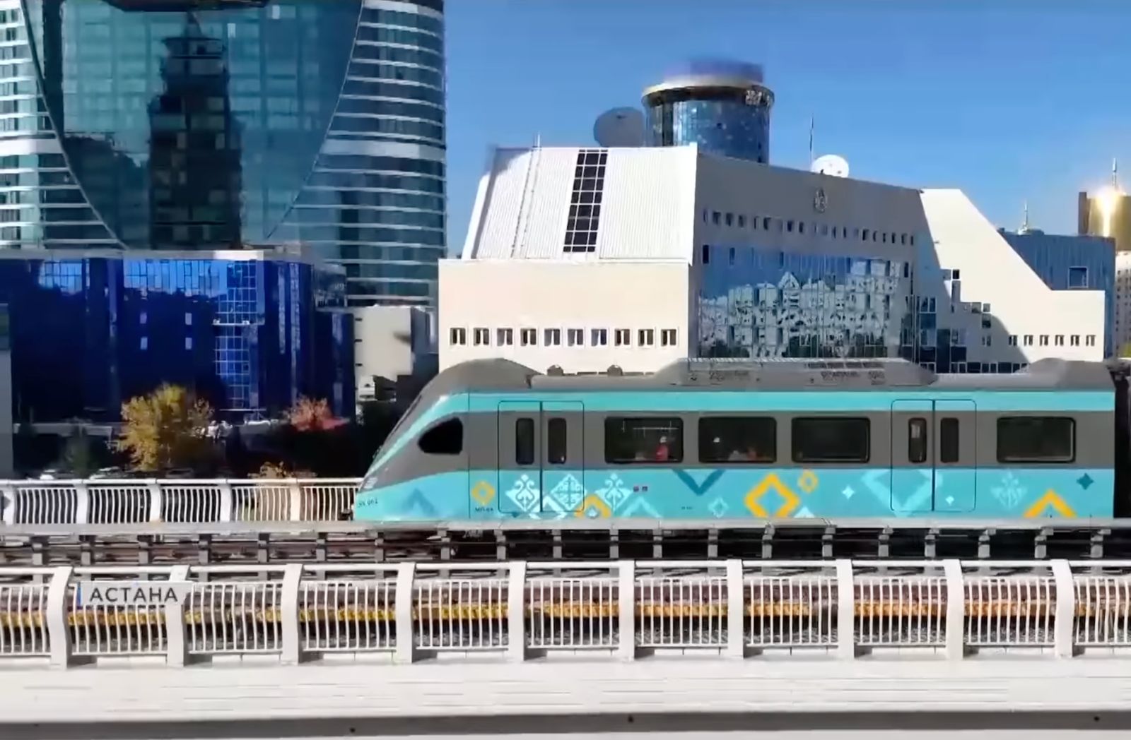 Астанада LRT: кім жұмыс істегісі келеді?