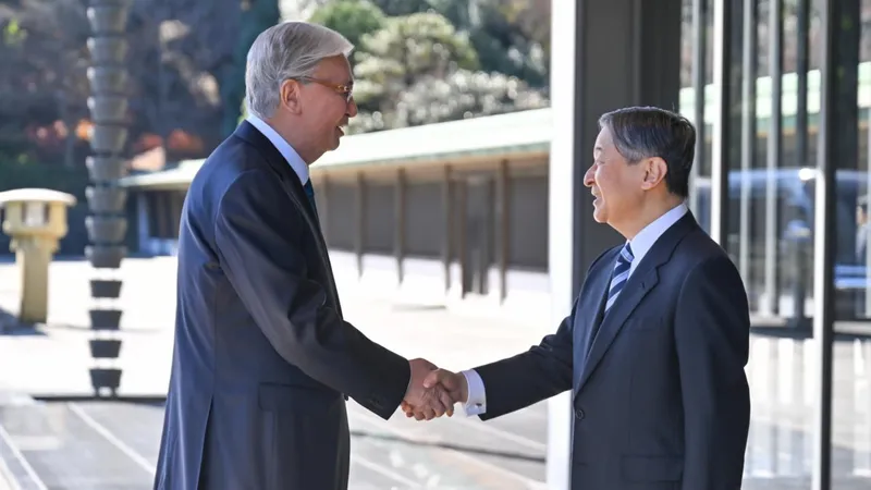 Мемлекет басшысы Жапония Императорының сарайына келді