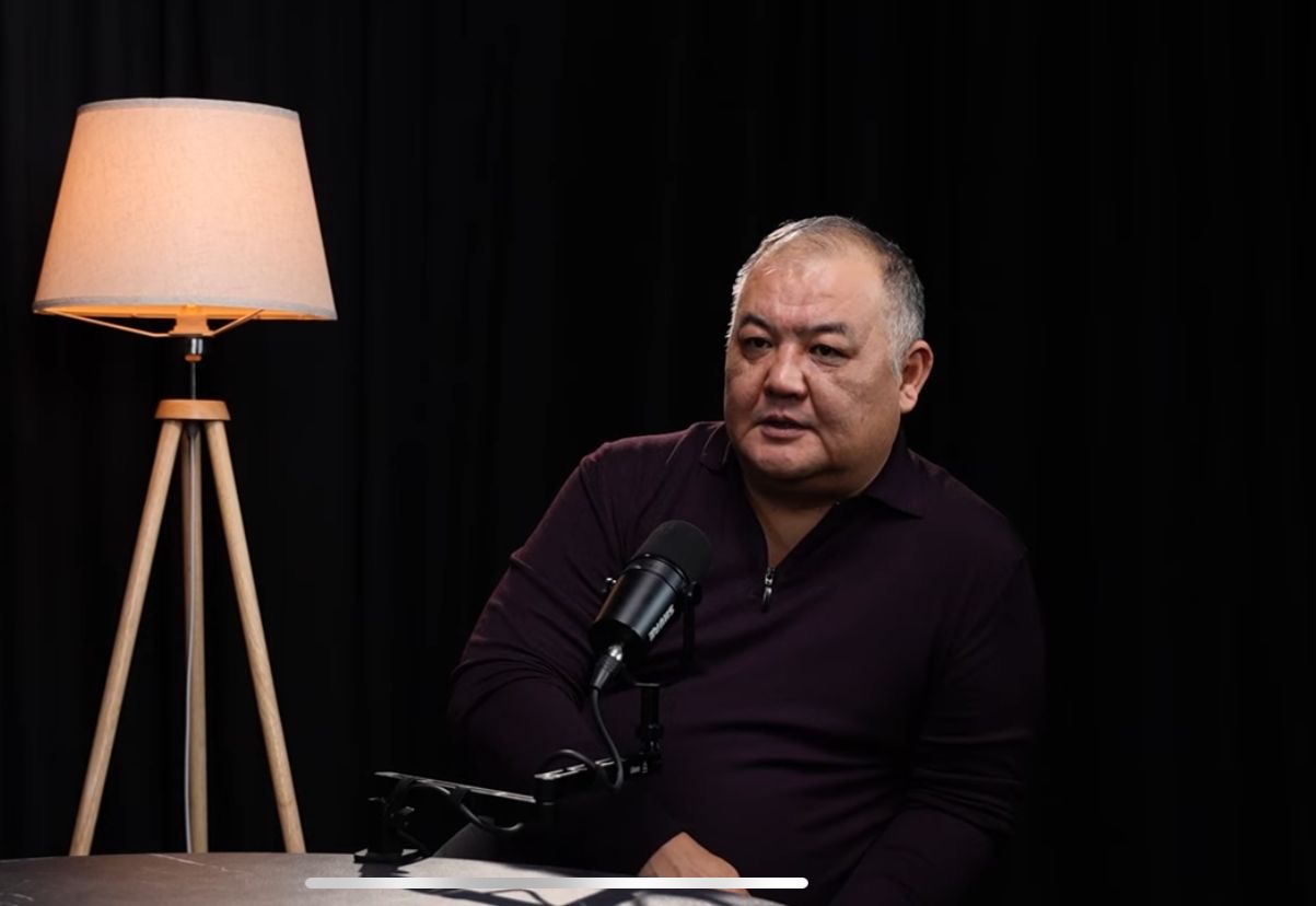 ”Акимат бос стадионды не істейді”: Танымал проюдюсер футбол жанкүйерлеріне үндеу жасады