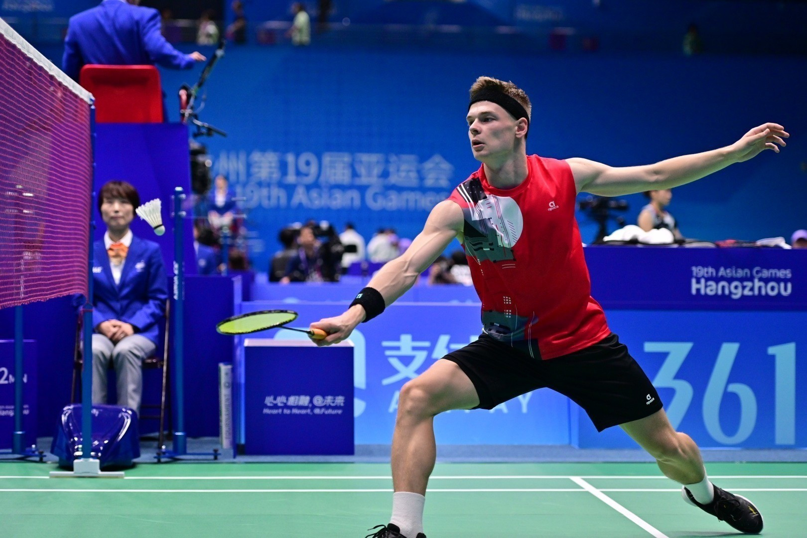 Дмитрий Панарин бадминтоннан Бангладештегі турнирдің финалына жолдама алды