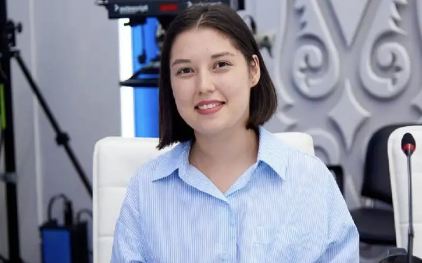 "Өмірімде ондай жағдайлар көп болды": Депутат ерекше балалар мен олардың анасын қарғаған блогер туралы