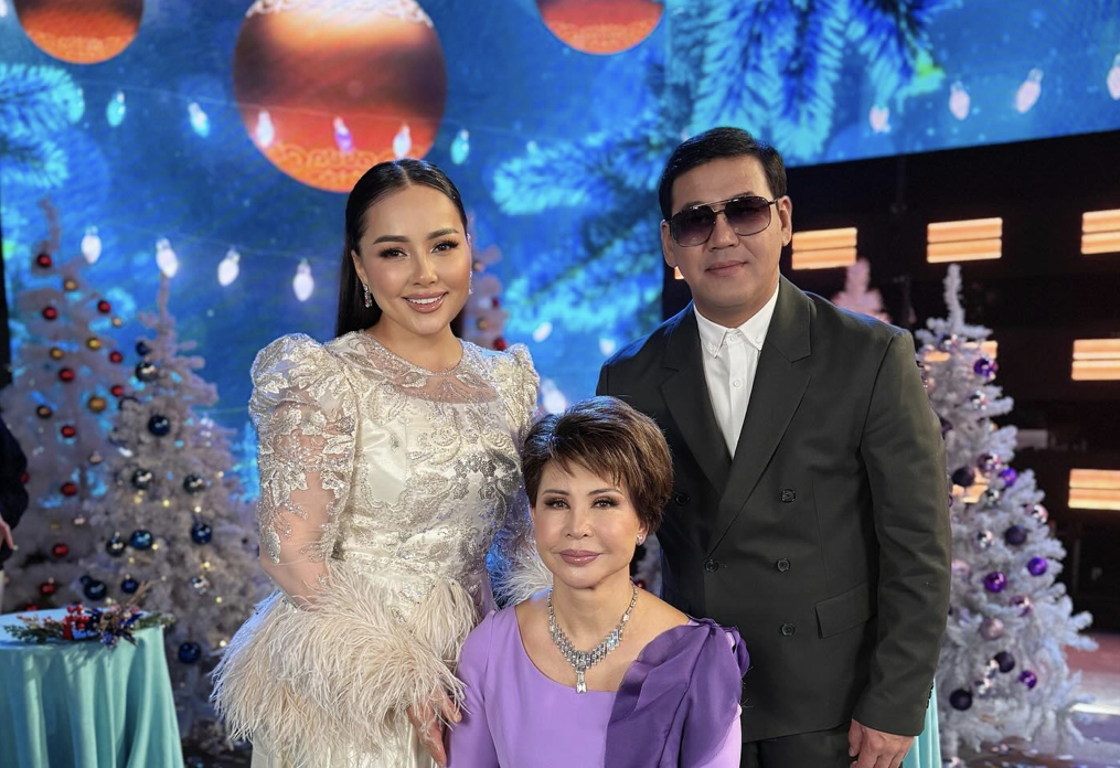 "Алғаш рет таныстым": Жазира Байырбекова сүйінші жаңалығымен бөлісті