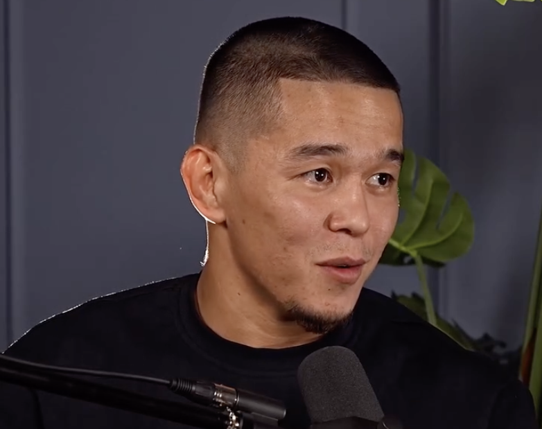 "Әркім өзі Құдай бұйыртқан жерінде тұр": Асу Алмабаев Шафкат Рахмоновты көре алмайды дегендерге жауап берді