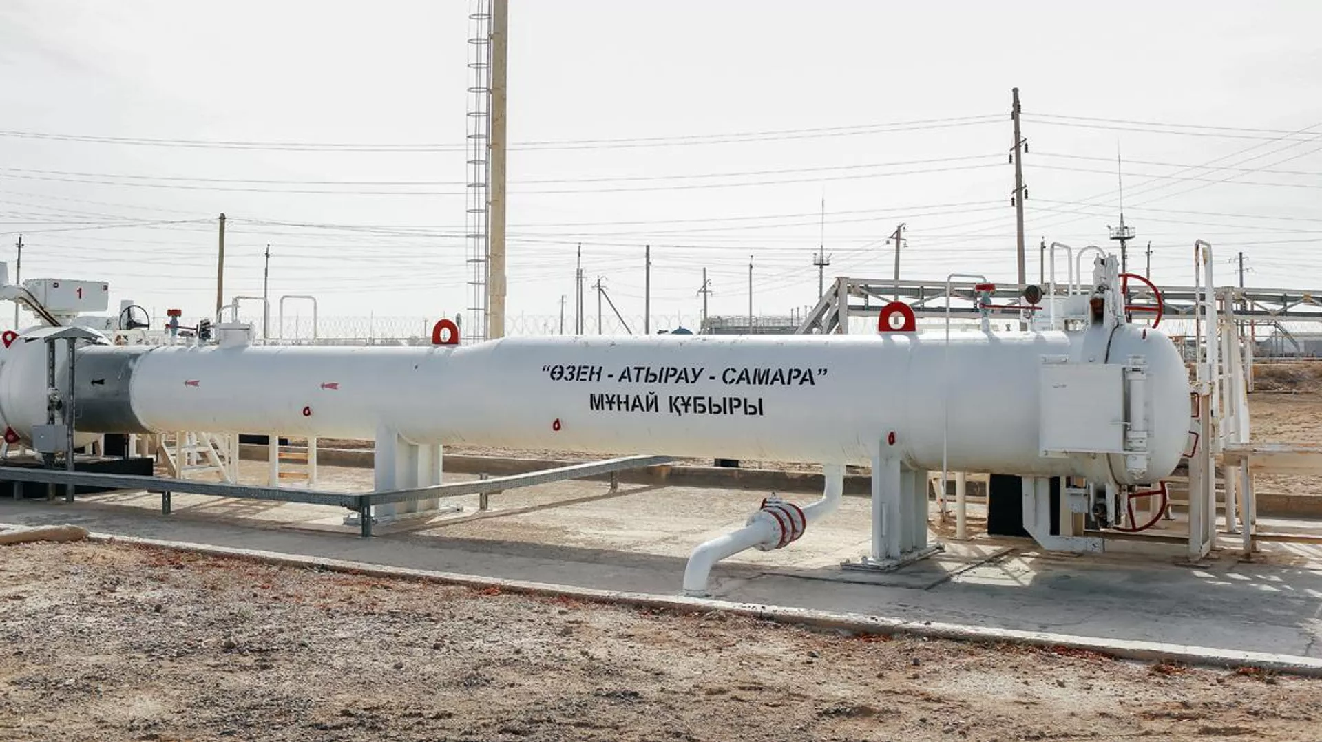 Қазақстанда екі бірдей мұнай құбыры жаңартылды