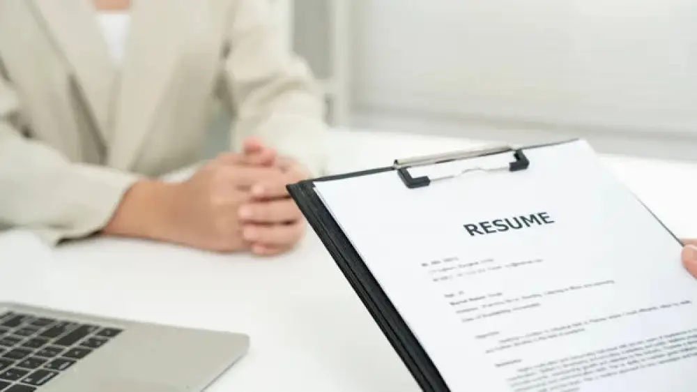 3,4 миллионға дейін: Қазақстандағы ең жоғары жалақылар аталды