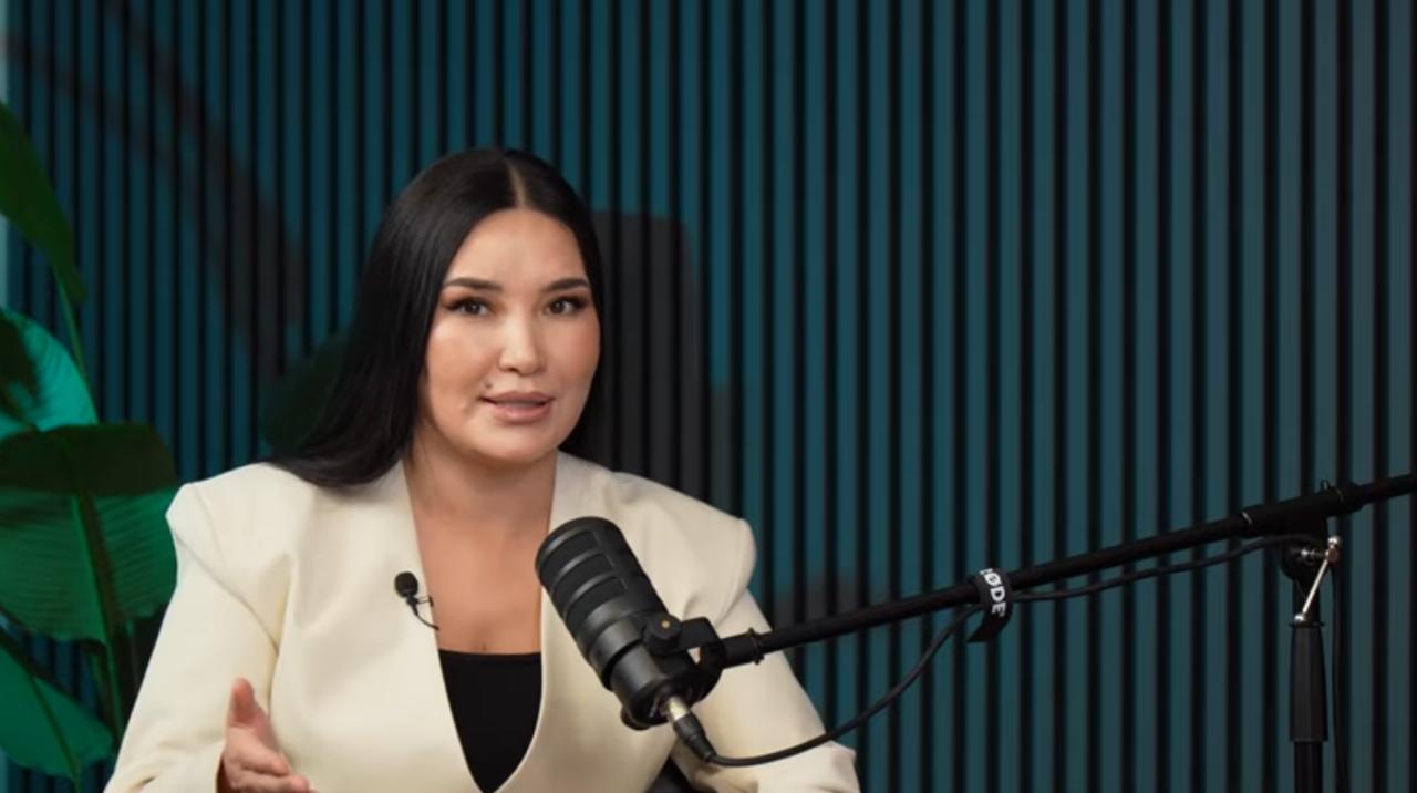 "Екінші әйел алу қоғамда мода болып кеткен сияқты": Құралай ханым күйеуінің опасыздық жасағанын айтты