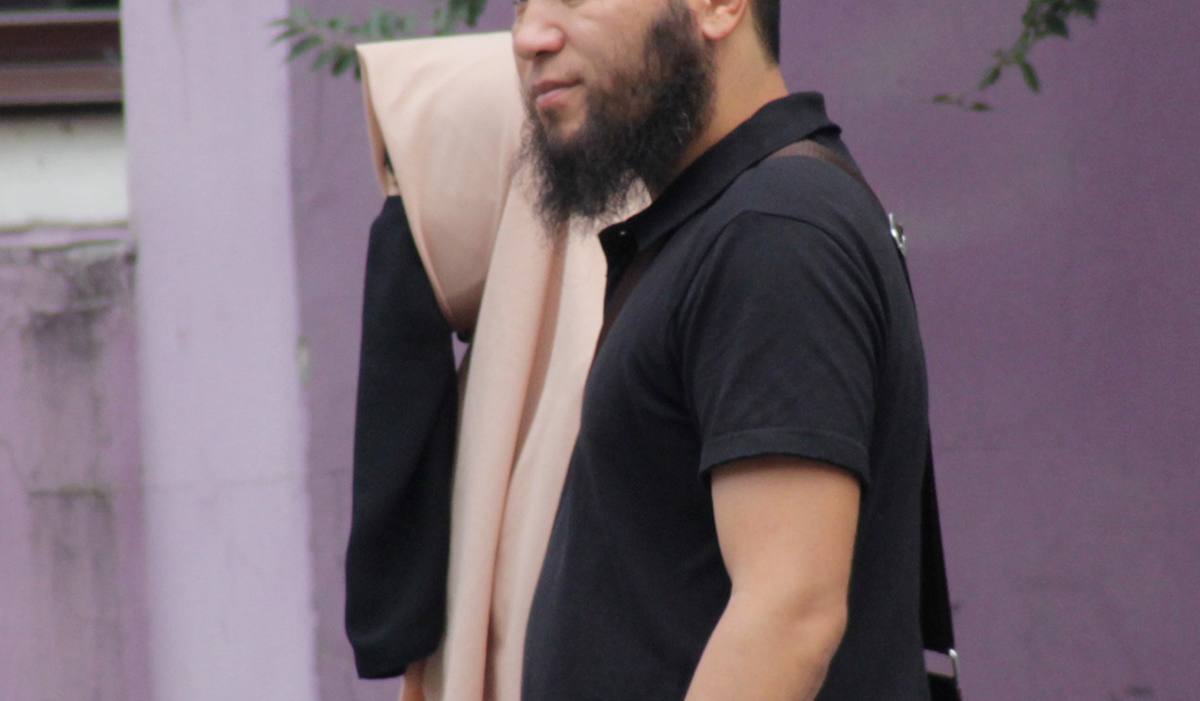 "Клубқа барып өлсе обалы жоқ": Хиджабтағы қыздың қарапайым қыздар туралы пікірі тағы да елді шулатты