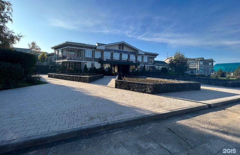 Қымбат мектеп жақсы дегенді білдірмейді: Элитаға жататын білім ордасындағы сұмдық әшкере болды 