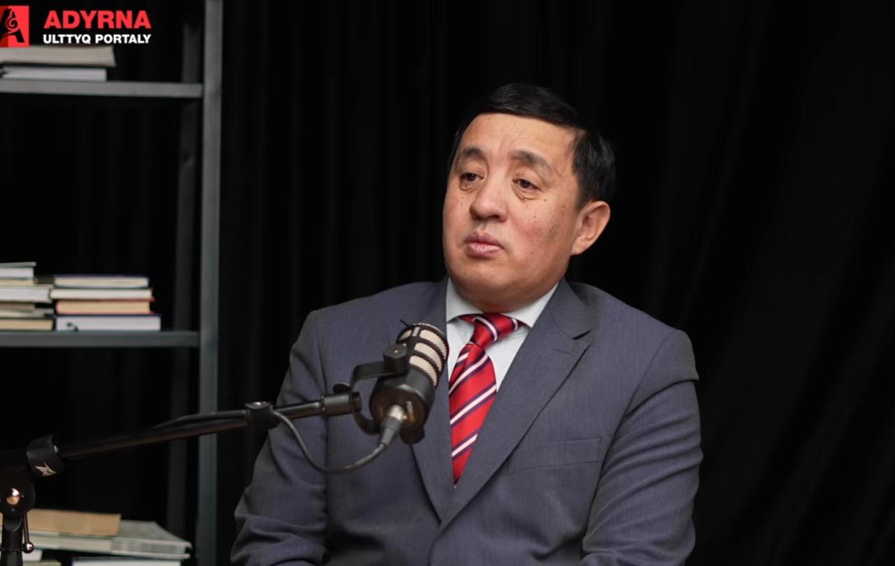 “Балам өлең ішінде өз тағдырын айтып кеткен”: Серікзат Дүйсенғазы 16 жасында өмірден озған ұлы туралы