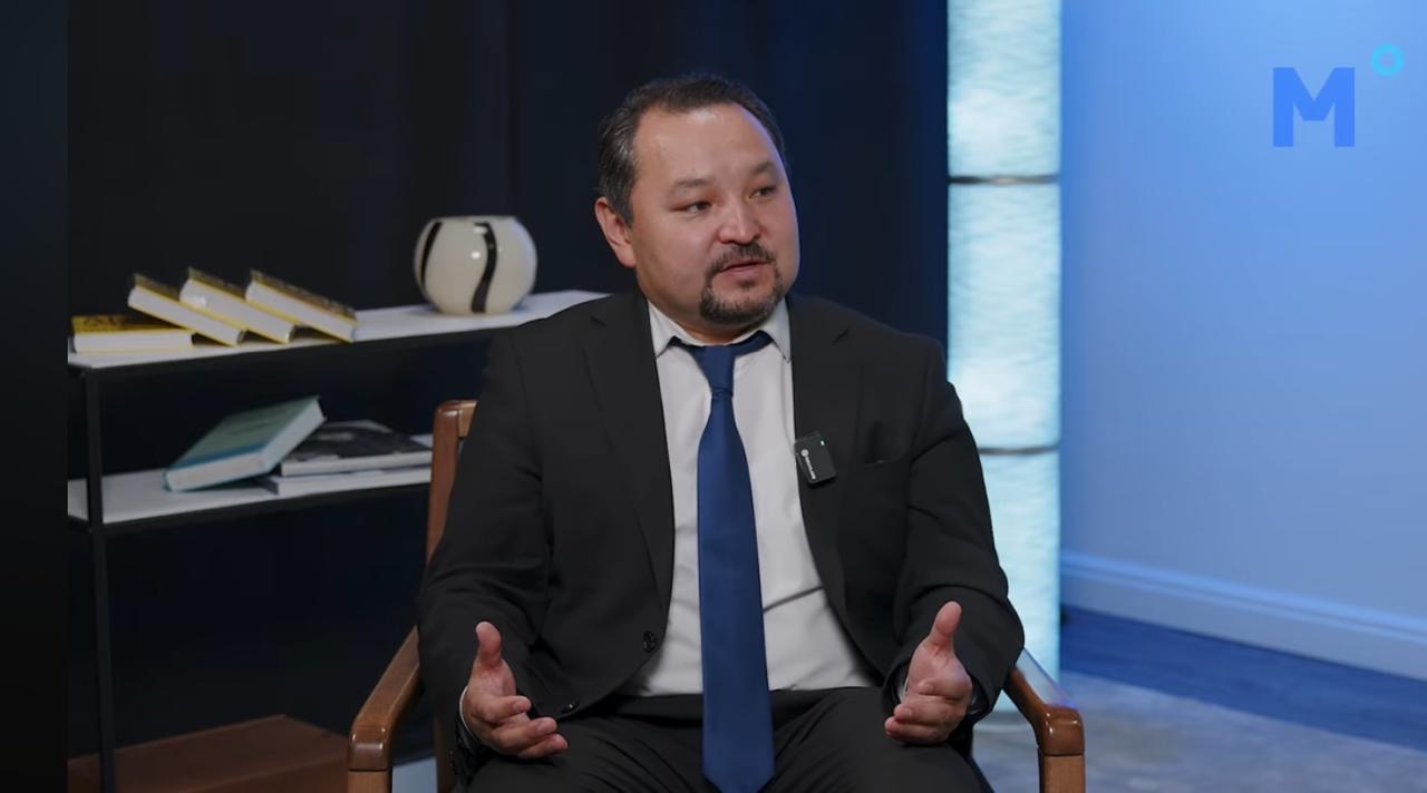 “Қазақстанда несиеге тәуелділік қауіпті деңгейде”: Экономист дабыл қақты