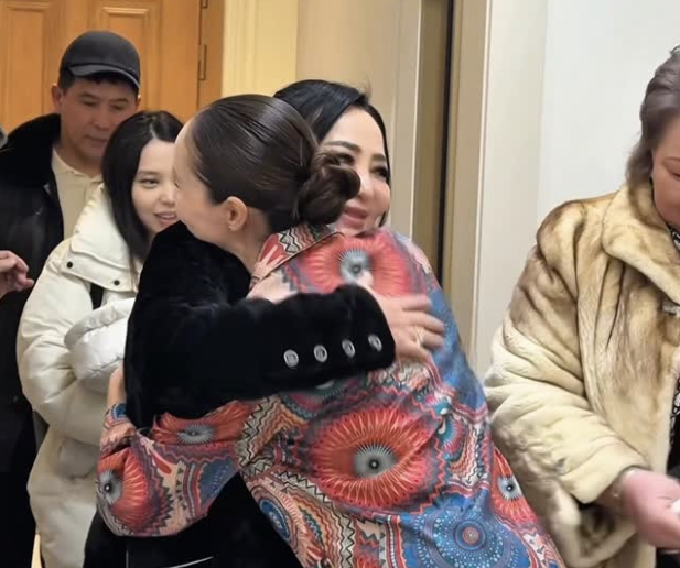 "Үш келінімізден үш перзент қосылды": Айдарбекова тағы да ел алдында мақтанды