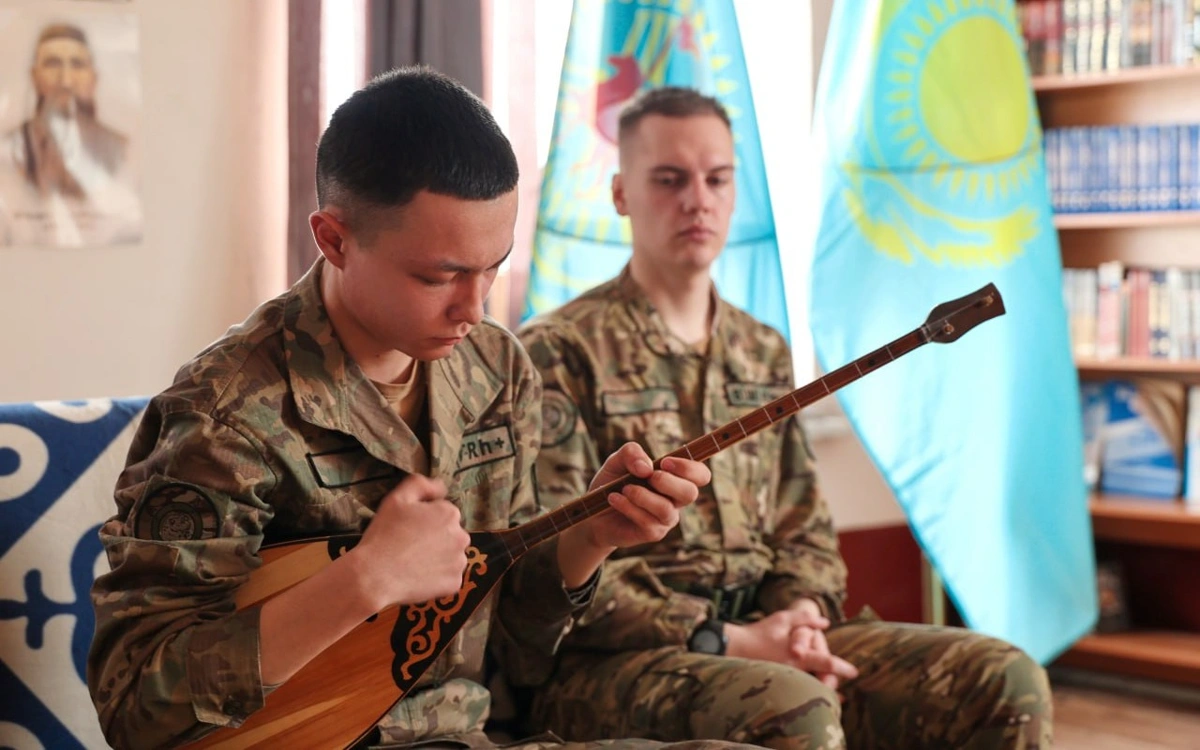 Ұлттық ұлан сарбазы 100-ге жуық күйді жатқа біледі