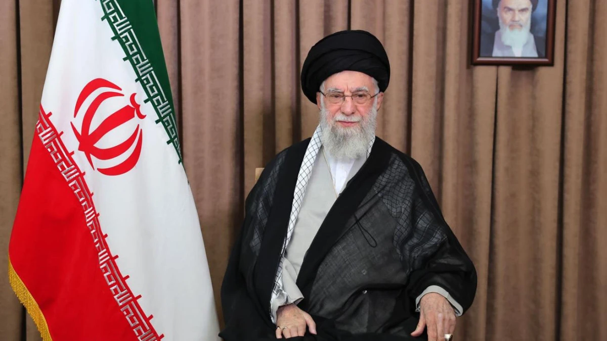 Иран Хаменеиді жерлеу рәсімін кейінге қалдырды 