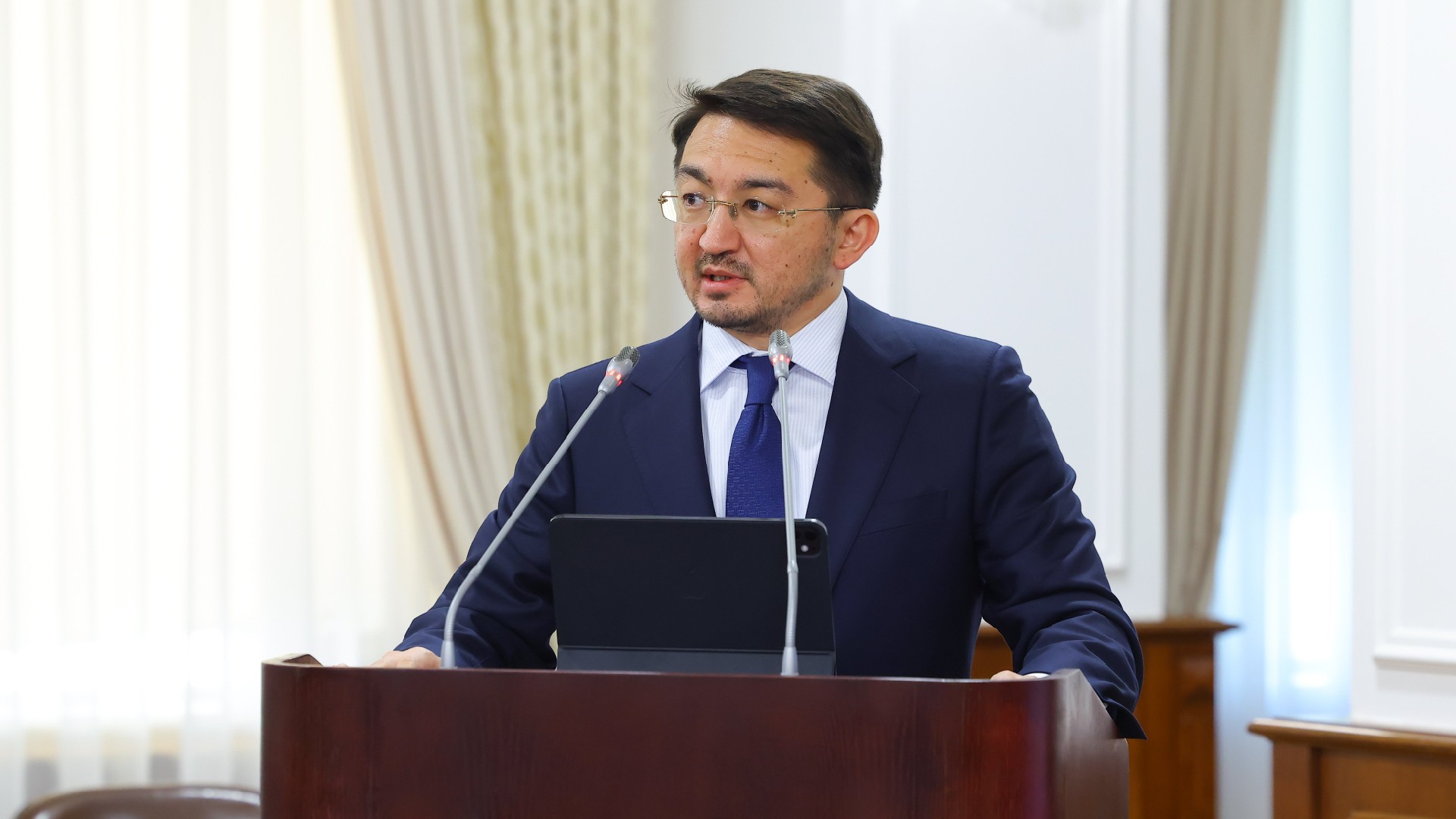 Қазақстанда AI-First тәсілі енгізілуде: салаларды цифрлық трансформациялаудың 20 картасы бекітілді