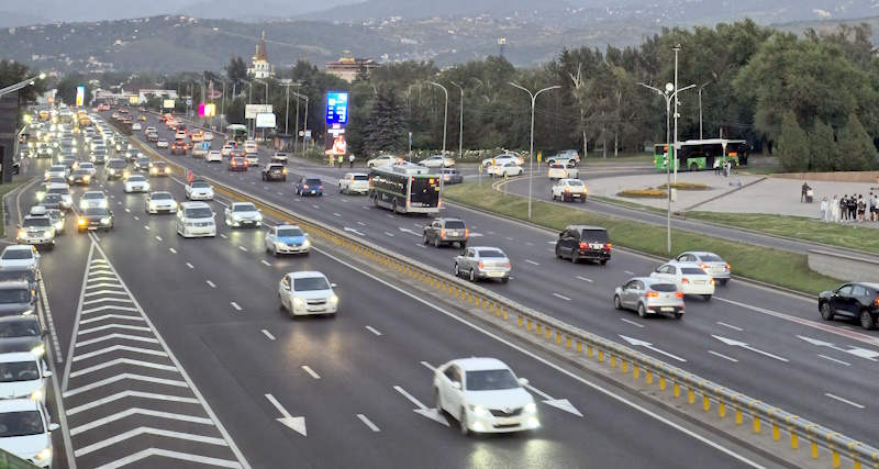 Қазақстанда 6 жаңа ақылы жол енгізіледі  