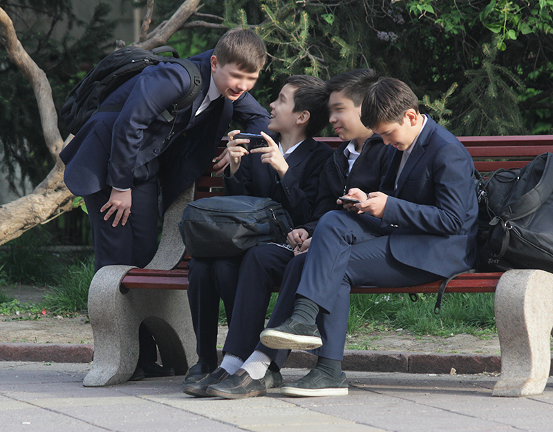 Биыл мектеп бітіру кешін өткізуге бола ма? Министрлік қатаң талап қойды