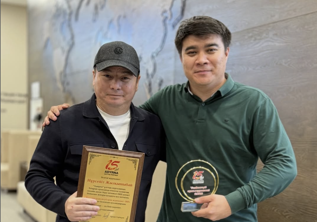 "4 млн теңге": Журналист Нұрсейіт Жылқышыбай он отбасыға қомақты қаражат таратты