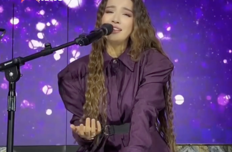 "Хиджаб кигізген өгей шешесі": Орамалын шешкен Абай Бегейдің қызы адам танымастай өзгеріп кетті