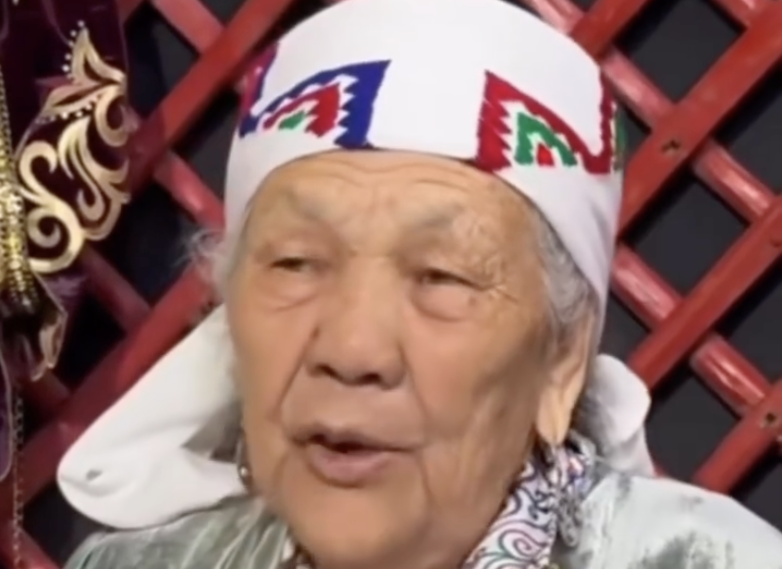 "Келінің жаман болса, балаң әулие болса да, одан түк шықпайды": Маңғыстаулық әже қазақ келіндеріне үндеу жасады