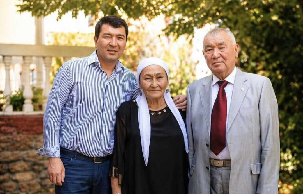 "Үйде бір үзім нан да болмаған": Динара Сәтжанның миллионер күйеуі өміріндегі адам төзгісіз оқиғасымен бөлісті