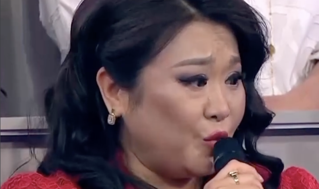 «Тағдырым Бибігүл апама ұқсаған, оған түк өкінбеймін»: Ақбота Керімбекова өзінің үш рет күйеуге шыққаны туралы