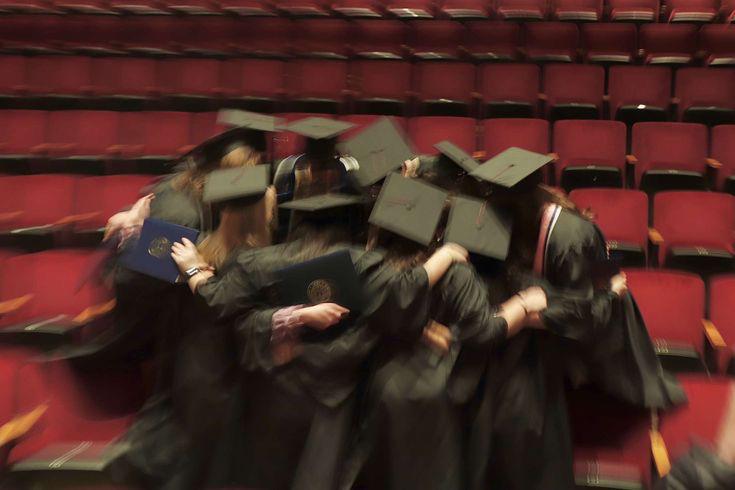 "Бәрі ата-анаға байланысты": Мектеп бітіру кешіндегі бәсеке мен жарыс дәуіріне нүкте қойылды 