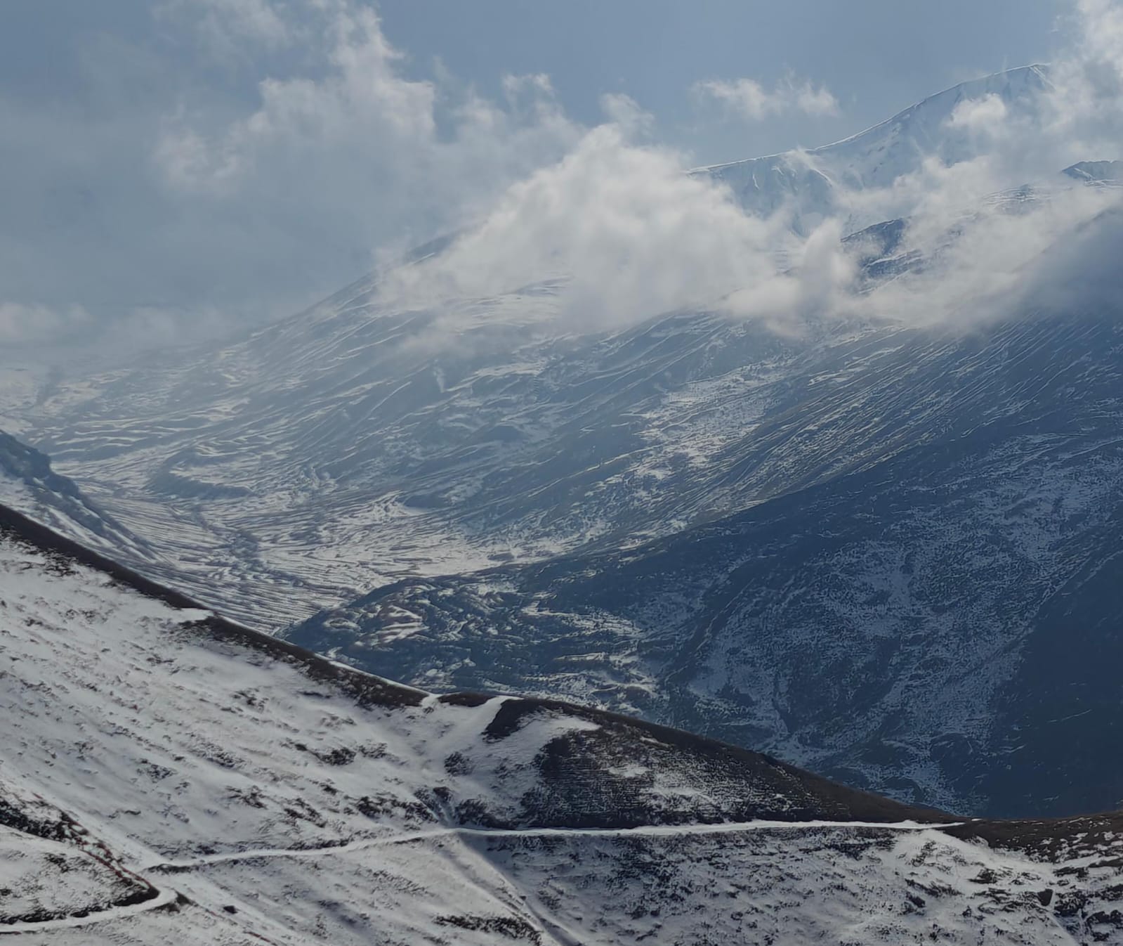Ең үлкен жау - қар көшкіні: Мамырдың соңына дейін тауға шығуға болмайды! 