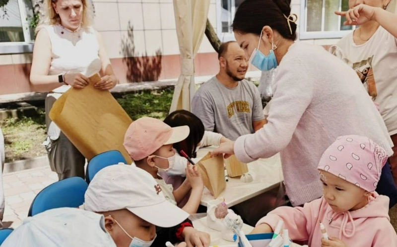 Алматыда балалар мерекесіне орай тегін медициналық тексерулер мен акциялар өтіп жатыр