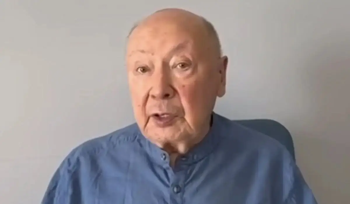 «Өмір бойы жинағаным осы үй еді»: алаяқтар Астанада тұратын 88 жастағы профессордың пәтерін алдап алған