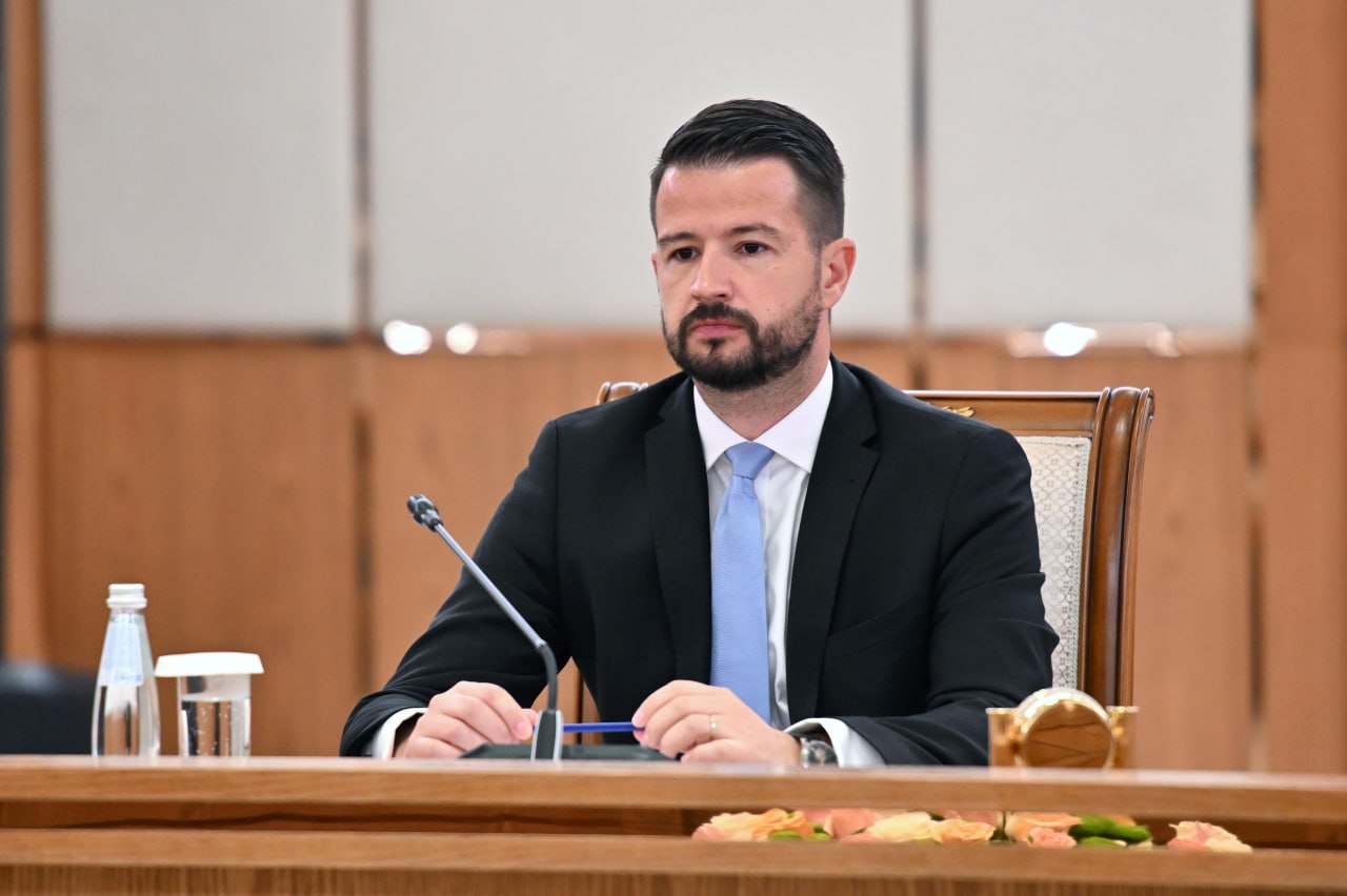 Яков Милатович Қазақстанға сапары екіжақты дипломатиялық байланыс орнағанына 20 жыл толуымен тұспа-тұс келіп отырғанына мән берді