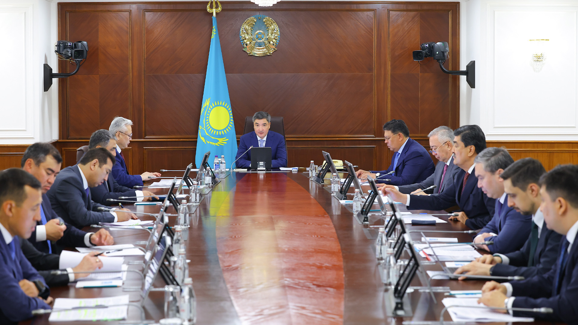Су кеңесінің отырысы: Олжас Бектенов өңір әкімдеріне гидронысандарды жаңғырту жұмыстарын күшейтуді тапсырды