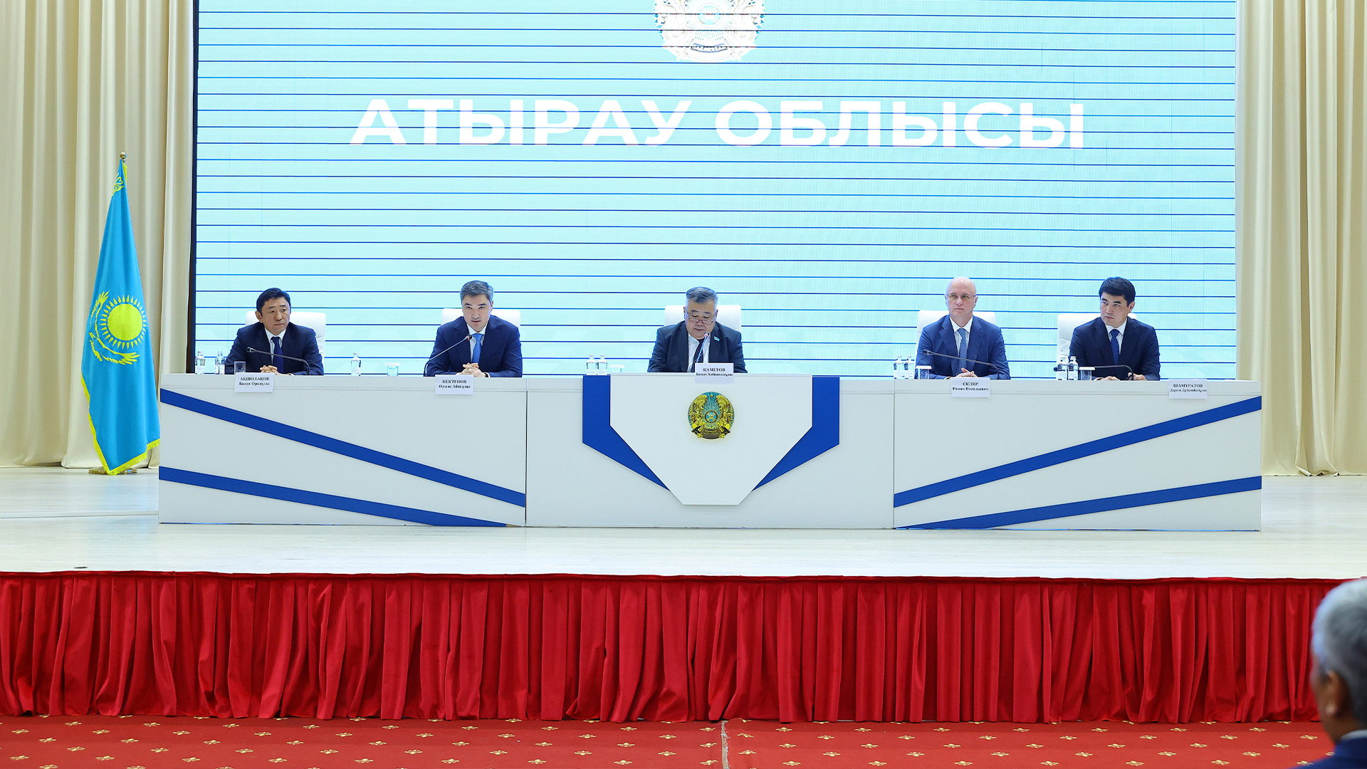 Президенттің тапсырмасы бойынша Олжас Бектенов пен Роман Скляр Атырау облысының активіне өңірдің жаңа әкімін таныстырды