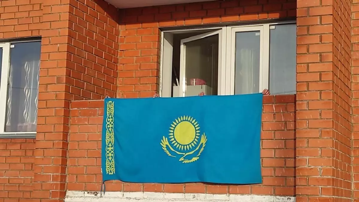 Мемлекеттік туды киім ретінде кисеңіз миллионға дейін айыппұл арқалауыңыз мүмкін: Жаңа ережелер туралы не білу керек?