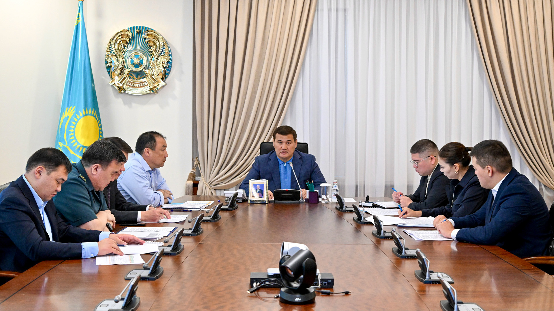 Үкіметте мемлекеттік шекарадағы автокөлік өткізу пункттеріндегі жағдай бойынша жедел кеңес өтті