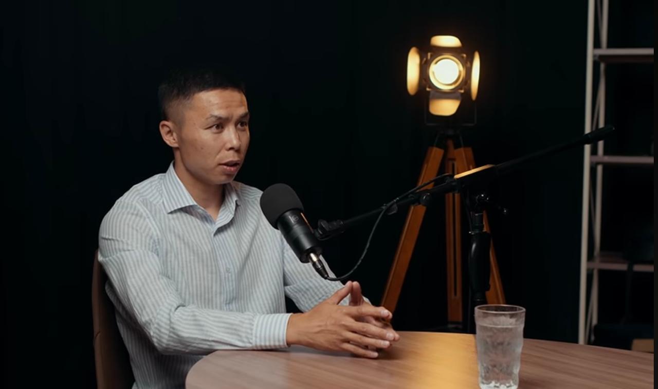 «Хасанбоймен кәсіпқой рингте кездесуге қарсы емеспін»: Сәкен Бибосынов мәлімдеме жасады