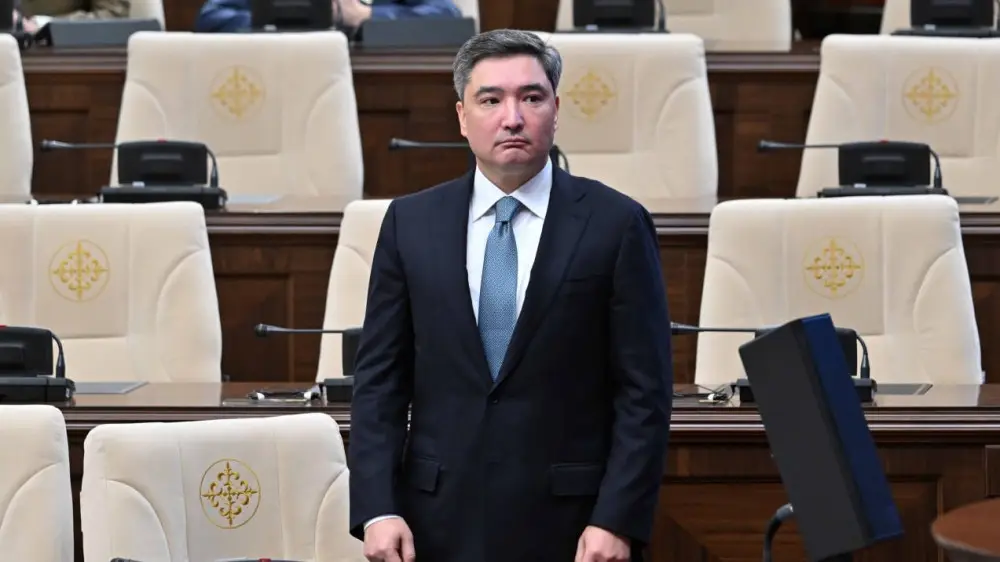 Олжас Бектенов Қазақстан премьер-министрі болып қайта тағайындалды