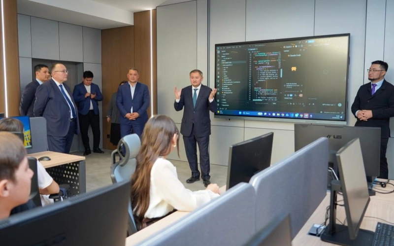 Қазақстанда жасанды интеллект пен кәсіби білімді ұштастыратын жаңа модель сынақтан өтеді