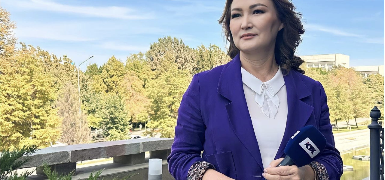 "Бұрынғыдай арқадан қағып, шөпілдесіп сүйіспейміз": Гүлмира Әбіқай елдегі амандасу әдебі туралы