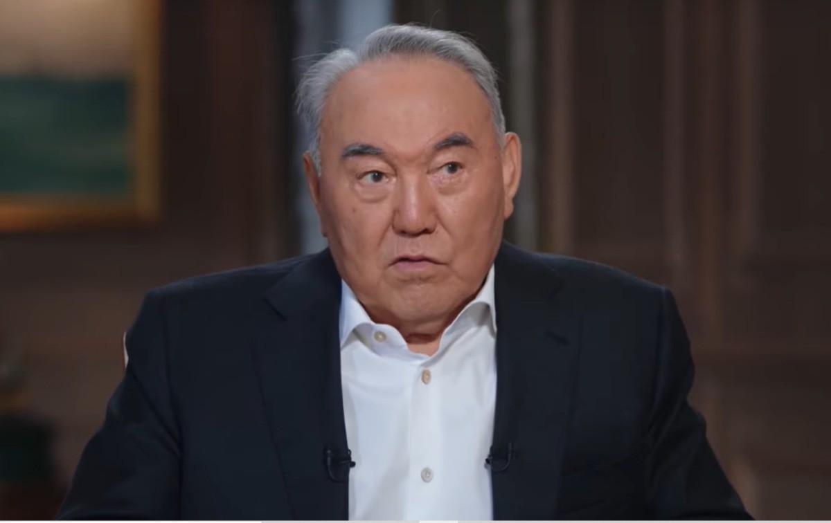 Назарбаев өкілетін тоқтатудан бір күн бұрын Тоқаевпен болған әңгіме туралы айтты