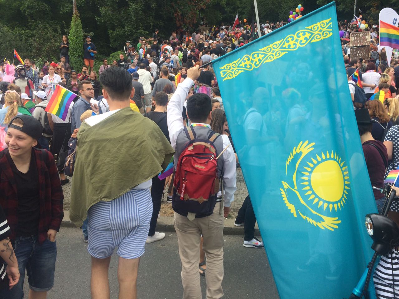 Қазақтың гей жігіті: Каминг-аут бұл - саяси нәрсе