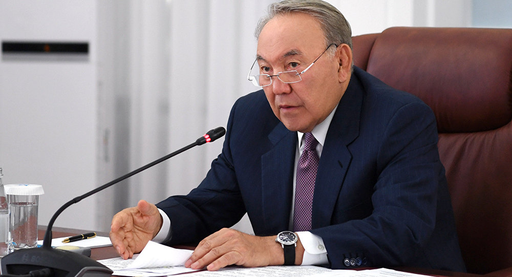 "Адамдар арасындағы сенімсіздік күшейді": Назарбаев бейнеүндеу жасады  