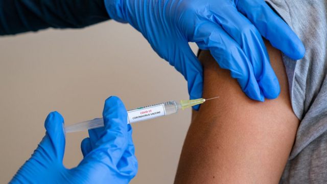 Вакцина қабылдамағандар жұмыстан шеттетіледі