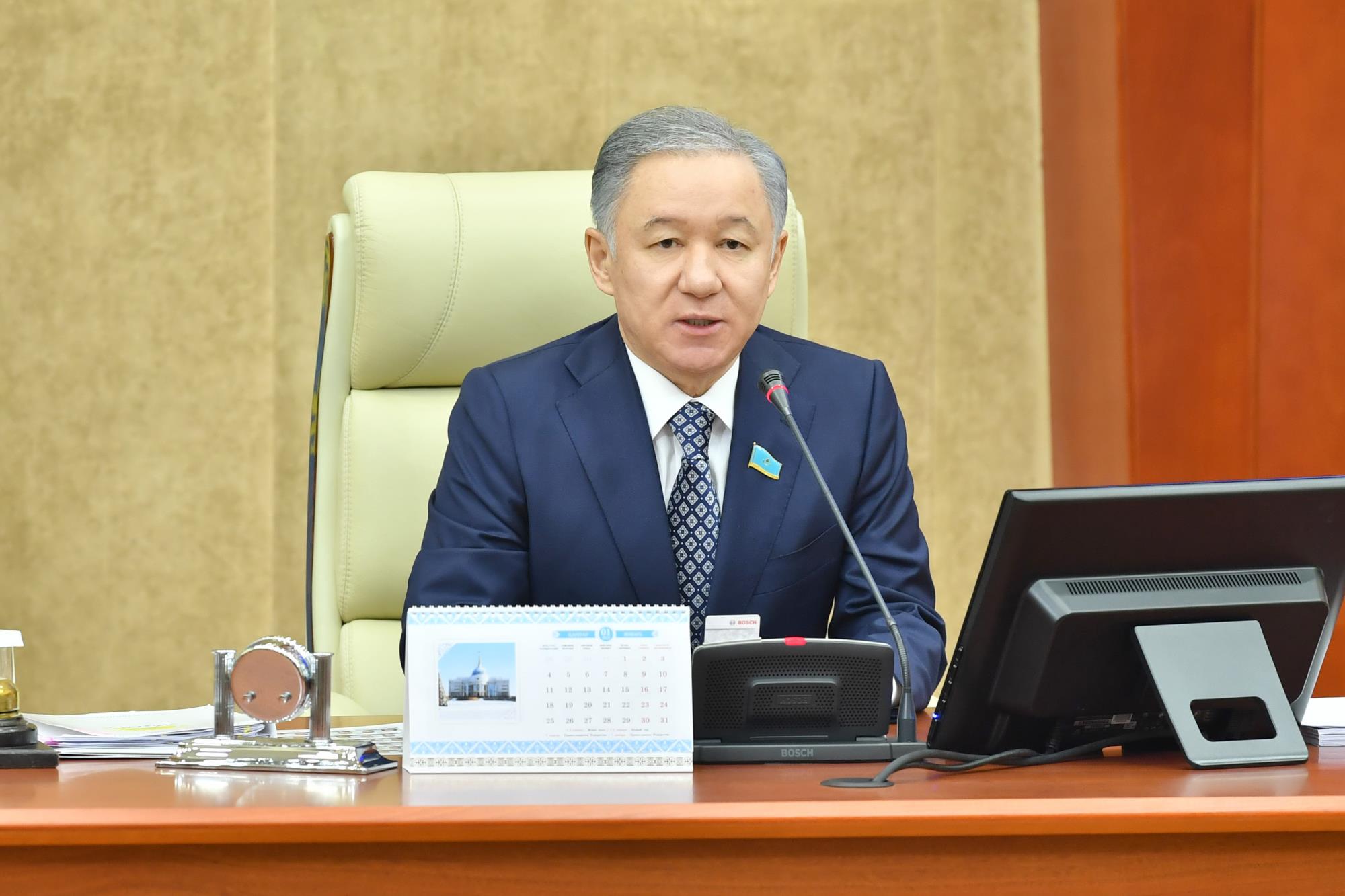 Нығматулин депутаттар алдына шыққан министрдің таңғаларлық қасиетін атады