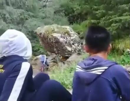 Жас жігіт тауда тастың астында қала жаздады