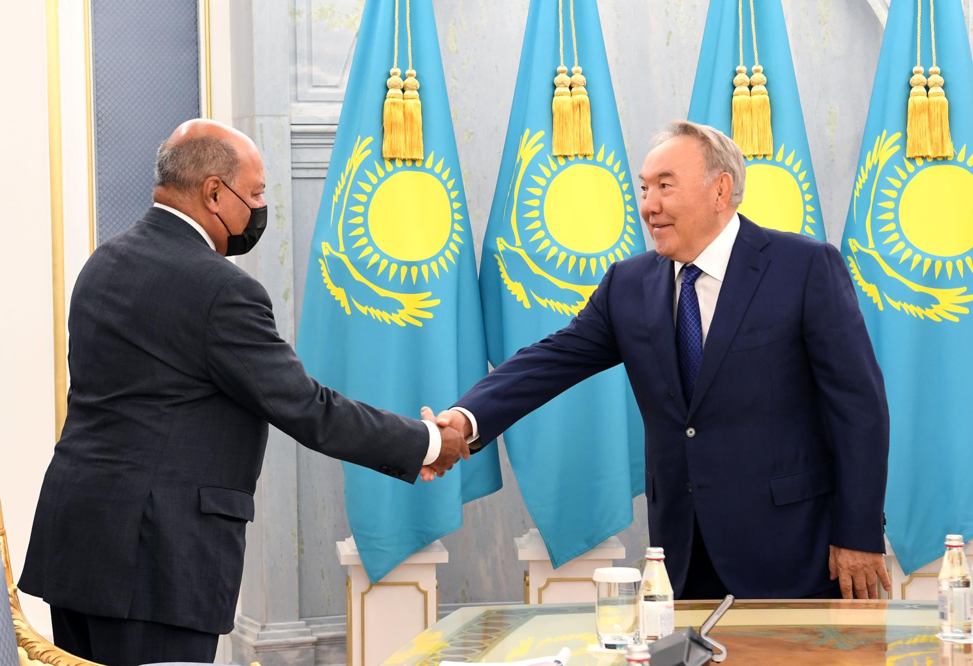 Нұрсұлтан Назарбаев «Астана» халықаралық қаржы орталығын басқару жөніндегі кеңес төрағасының орынбасары Сума Чакрабартимен кездесті