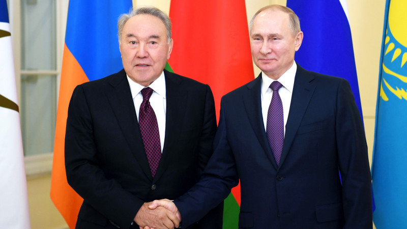 Путин Назарбаевтың "бірқатар сұрақпен" телефон шалғанын еске алды