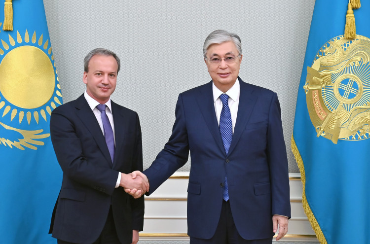 Мемлекет басшысы Халықаралық шахмат федерациясының президенті Аркадий Дворковичті қабылдады