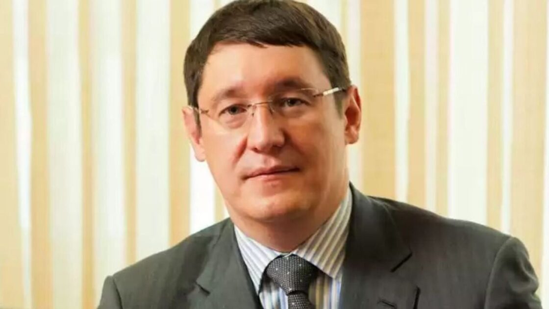 "Жарты жыл": Министр журналистерден қазақ тілін үйренуге уақыт сұрады