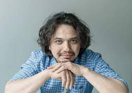 "Біздің журналистерге адам құқықтары негізінен сабақ алу керек"  Молдияр Ергебеков нәсілшіл сипатта пост жазған  тілшіні  қатаң сынады